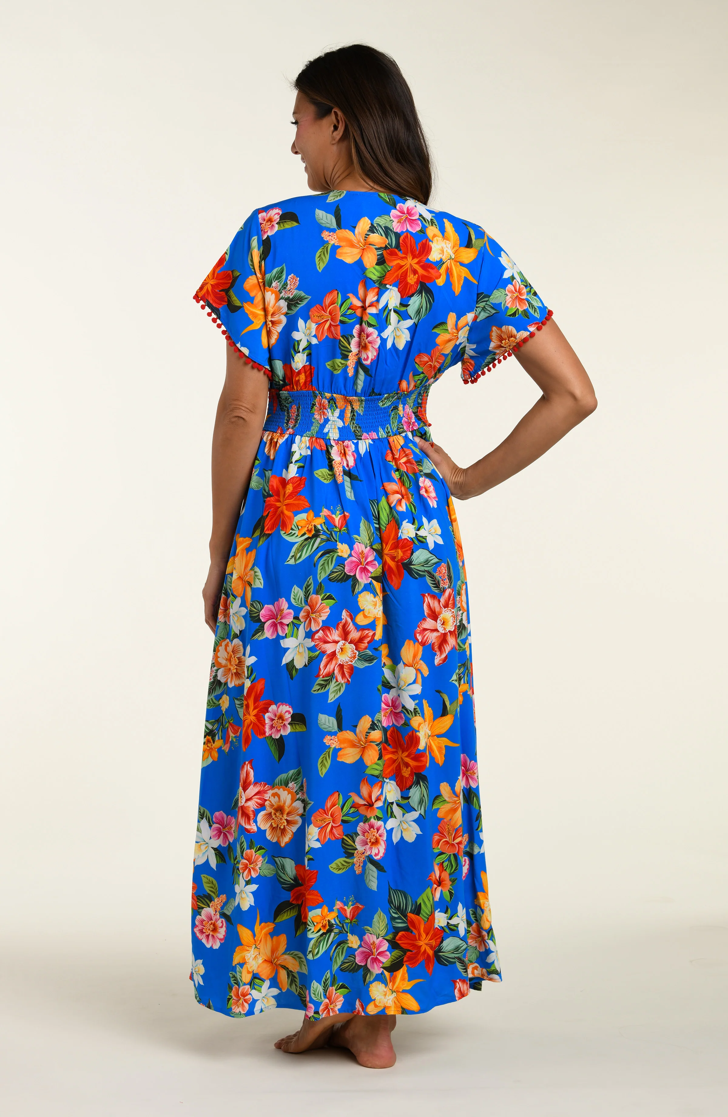 Modern Oasis V-Neck Maxi Dress - Image 3